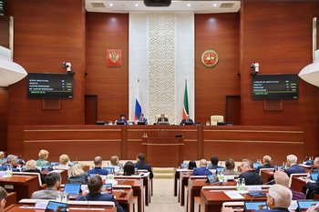 Новые требования к кандидату в раисы, смягчение условий выплат ветеранам — что обсуждали на сессии Госсовета