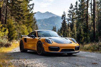 Porsche объяснила, почему не уходит из России: сложности с продажей активов