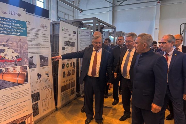 Рустама Минниханова удостоили звания почетного доктора Санкт-Петербургского университета