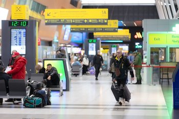 В аэропорту Казани отменили два и задержали восемь рейсов из-за ограничений и беспилотной опасности