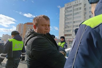 Казанского таксиста, который сбил 11 человек, арестовали на 15 суток за употребление наркотиков