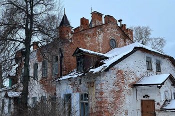 Парк или лесополоса со 150-летней историей: липовый спор комитета ОКН и собственника