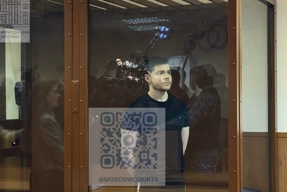 Блогера Аяза Шабутдинова приговорили к 7 годам колонии по делу о мошенничестве