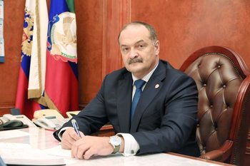 Сергей Меликов покидает пост главы Дагестана