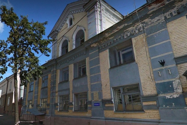 Гид по улице Япеева: гимназист, авиаконструкторы и бедные люди