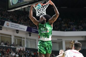 УНИКС в третий раз проиграл ЦСКА в полуфинальной серии Единой лиги ВТБ