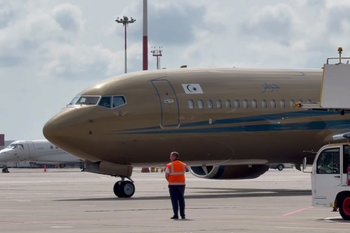 Самолет короля Малайзии Султана Ибрагима приземлился в Казани