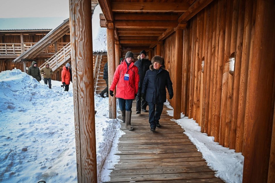 Минниханов посетил парк «Патриот» и реконструкцию Албазинского острога в Приамурье