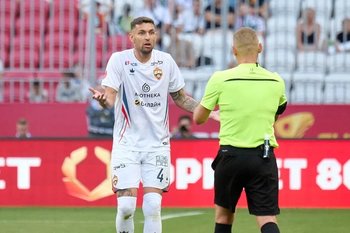 «Чемпионат по «попади в руку»: Аршавин раскритиковал работу судей в РПЛ