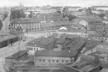 Гид по улице Бутлерова: кино, Мулланур и финансы