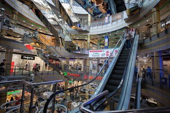 Россияне тратят в среднем 12 тыс. рублей на отпускные покупки