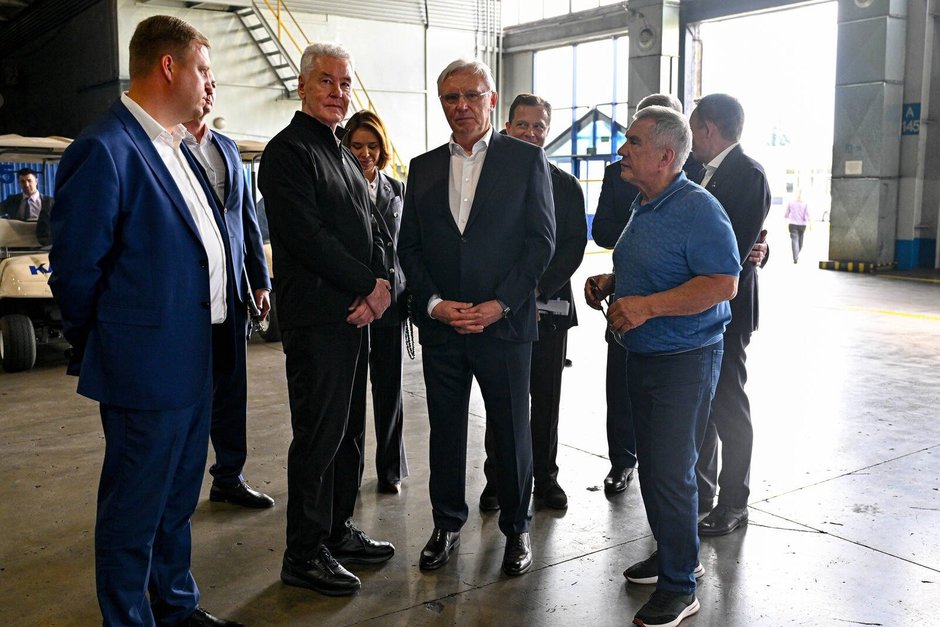 Собянин и Минниханов проинспектировали производственные площадки КАМАЗа