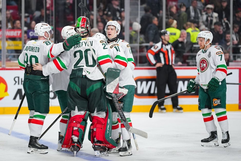 Игра Арефьева, молчание Сафонова и две проблемы казанцев: как «Ак Барс» снова победил «Трактор»