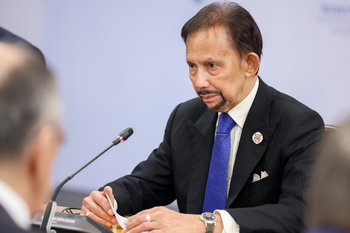 Султан Брунея — Путину: рад оказаться в красивом городе Казани