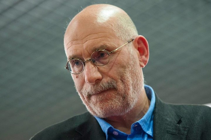 Прокуратура запросила 18 лет тюрьмы для Бориса Акунина* за посты и разговор с пранкерами