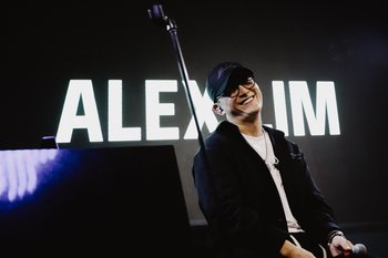 Казахстанец Alex Lim стал победителем «Новой волны» в Казани