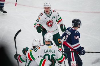 Бердин вне состава, Барабанов не хочет обмена, а Денисенко «попал»: как «Ак Барс» обыграл «Нефтехимик»