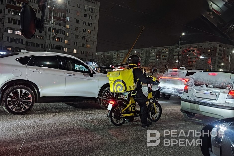 В России онлайн-заказы еды из кафе и ресторанов выросли на 33%