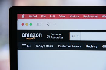 Amazon приобретает стартап Bee, создающий AI‑браслеты с прослушкой