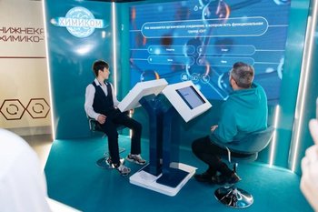 Полимерный мир под микроскопом: в Нижнекамске вновь открылся «Дом полимеров»