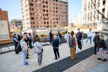Застройщики России посетили ЖК «Крыловка Парк» в рамках урбан-тура ЕРЗ