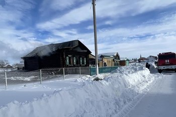 В Татарстане на пожаре в частном доме погибли два человека