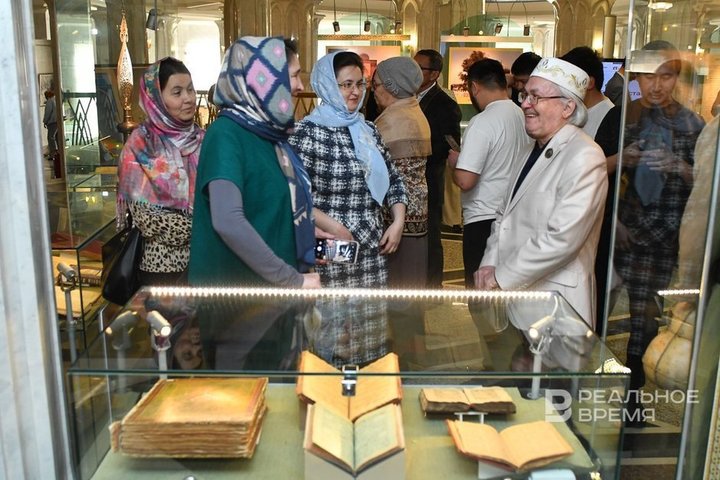 «В Медине — Мухаммед, в Туркестане — Ходжа Ахмед»