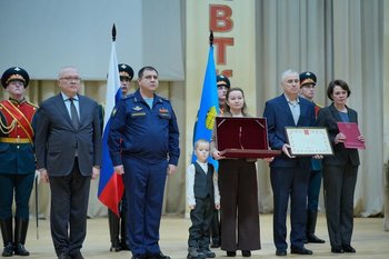 В Казани вручили «Золотую Звезду» Героя России родным Эдуарда Сабирова