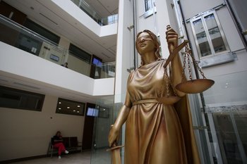 Суд Москвы на 90 суток приостановил работу «Кухни на районе» из-за массового отравления