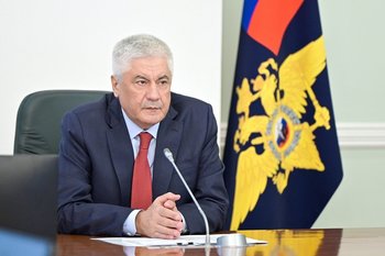 Глава МВД России поздравил коллег с повышением в званиях