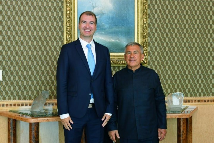 Минниханов обсудил развитие текбола в республике с главой Международной федерации