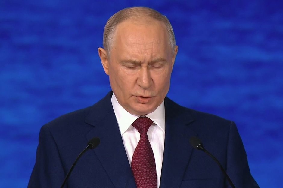 Путин: уже решено перевезти часть крупных корпораций из Москвы в регионы