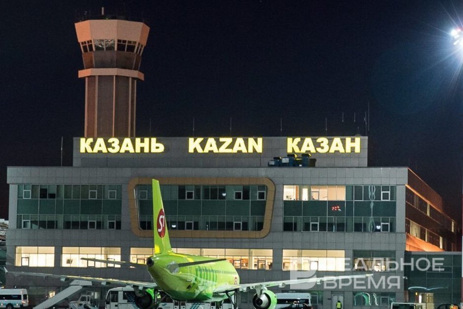 В Казани с 23:00 до 06:30 по мск задержали почти все рейсы на вылет