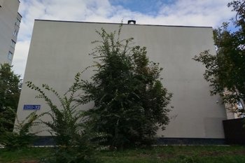 Суд наказал КНИТУ штрафом в 10 тысяч рублей за скрытое утеплителем сграффито