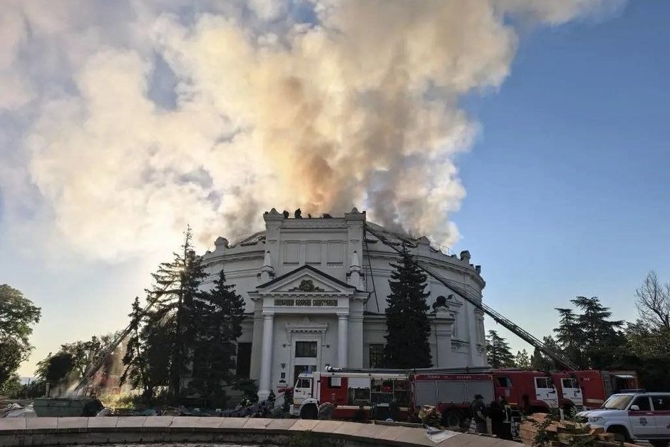 БПЛА атаковал здание панорамы «Оборона Севастополя» — начался пожар