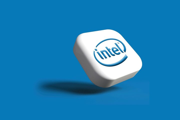 США рассматривают получение доли в Intel в обмен на гранты по закону CHIPS