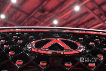 «Даже за полцены никто не будет ждать восемь месяцев»: авторынок боится нового удара после утильсбора