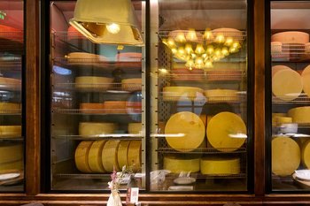 Казахстан стал главным импортером российской молочной продукции