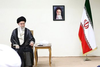 Верховный лидер Ирана Хаменеи поздравил народ с «победой над порочным сионистским режимом»