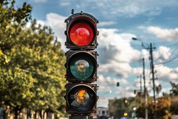 В Казани отключился светофор на пересечении улиц Тульская и Авангардная