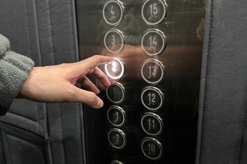 В Казани в 2025 году заменили рекордные 457 лифтов