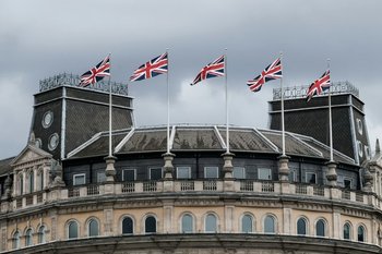 Великобритания ввела новые антироссийские санкции
