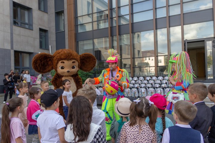 Будущие первоклассники Татарстана получили школьные наборы от «Таттелекома»