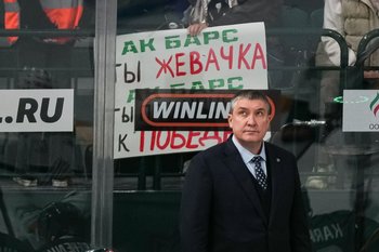 Источник: вероятность отставки Гатиятулина из «Ак Барса» невысока