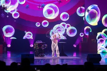 Около 3,5 тысячи детей работников ГК «ТАИФ» окунулись в новогоднюю сказку