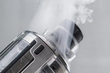 В Татарстане к врачам с просьбой о помощи бросить курить обращаются более 700 человек