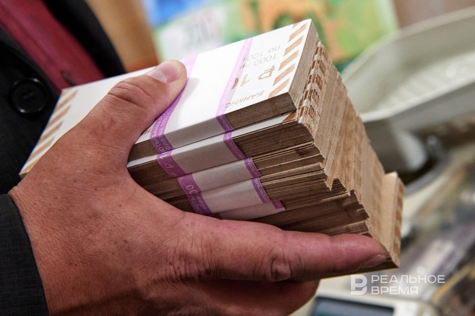 Сумма запрошенных потребительских кредитов в Казани упала с 13 до 4,9 млрд рублей