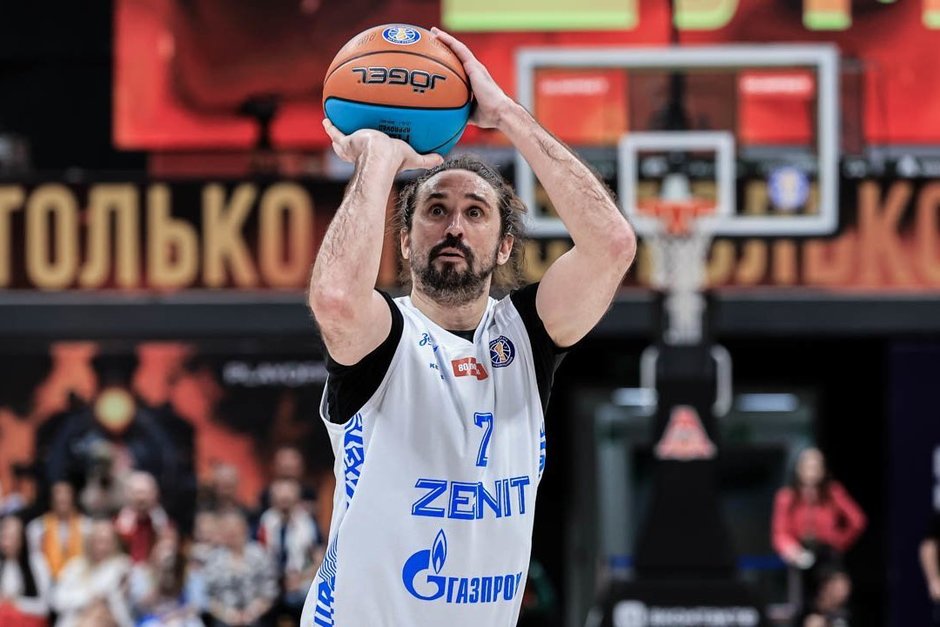 УНИКС подписал экс-игрока НБА и чемпиона Евролиги Алексея Шведа