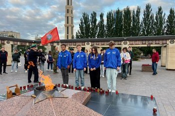 В Казани прошла акция «Свеча памяти» в День памяти и скорби