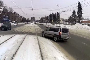 Стали известны подробности ДТП с трамваем на Гвардейской в Казани